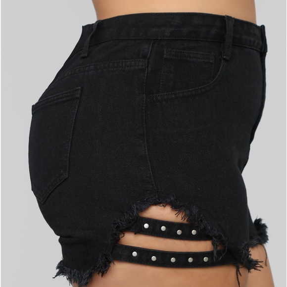 🖤Black Denim Shorts🖤 - Picture 4 of 4